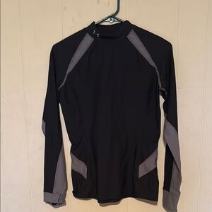 Under Armour Women's Black and Gray Rash Guard